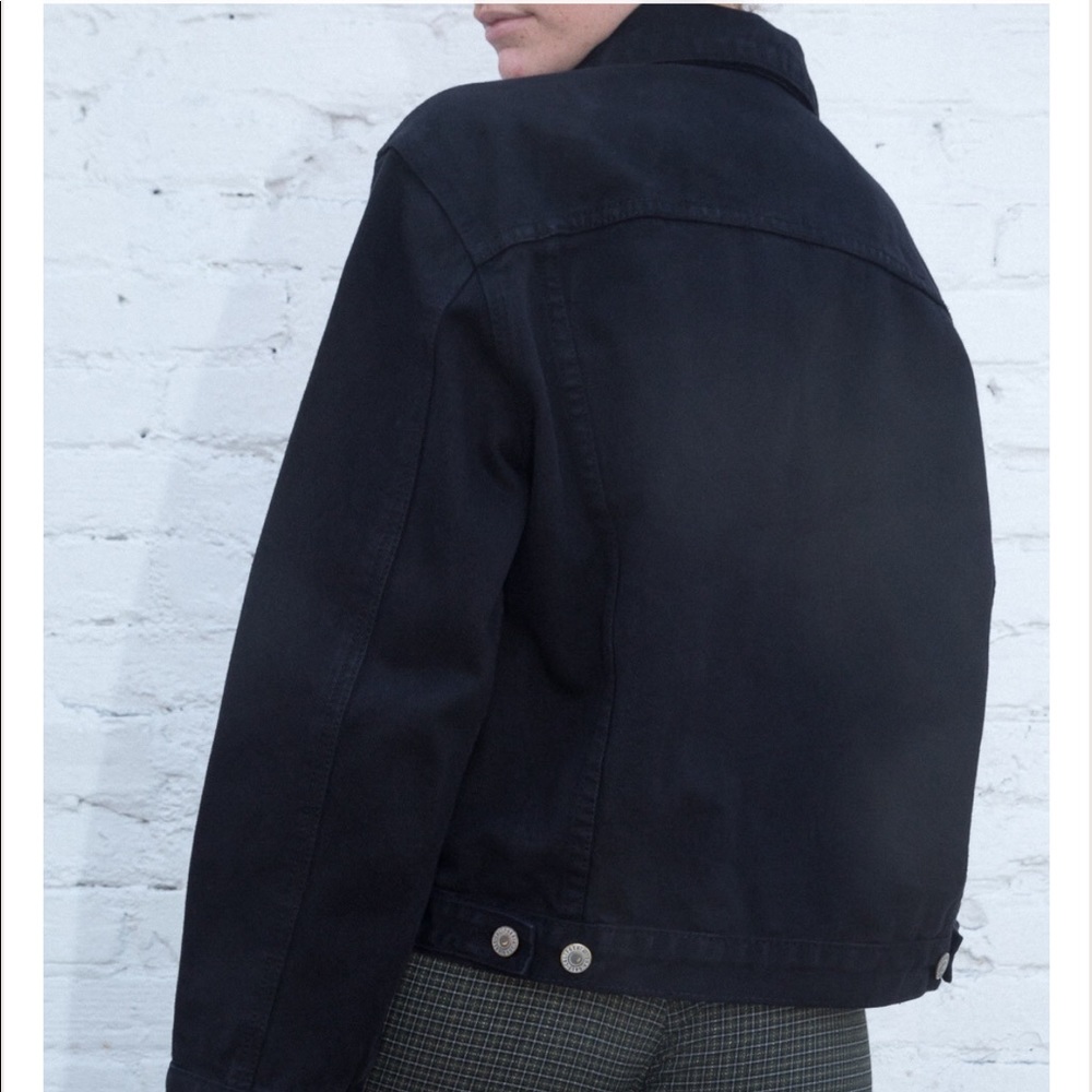 Brandy Melville Black Kaylee Denim Jacket - Picture 4 of 7